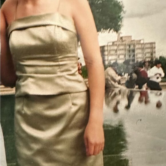 Bridesmaid/ Grad Dress - Picture 2 of 6